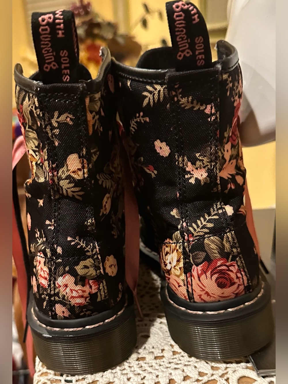 Dr. Martens 11821 Victorian Flowers Floral Canvas Boots Docs Black Pink High 6 - Picture 3 of 5